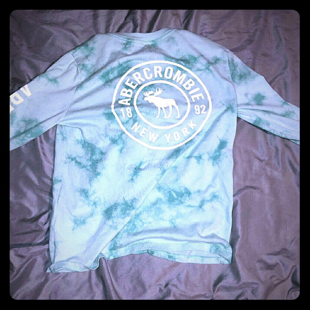 Long sleeve tee